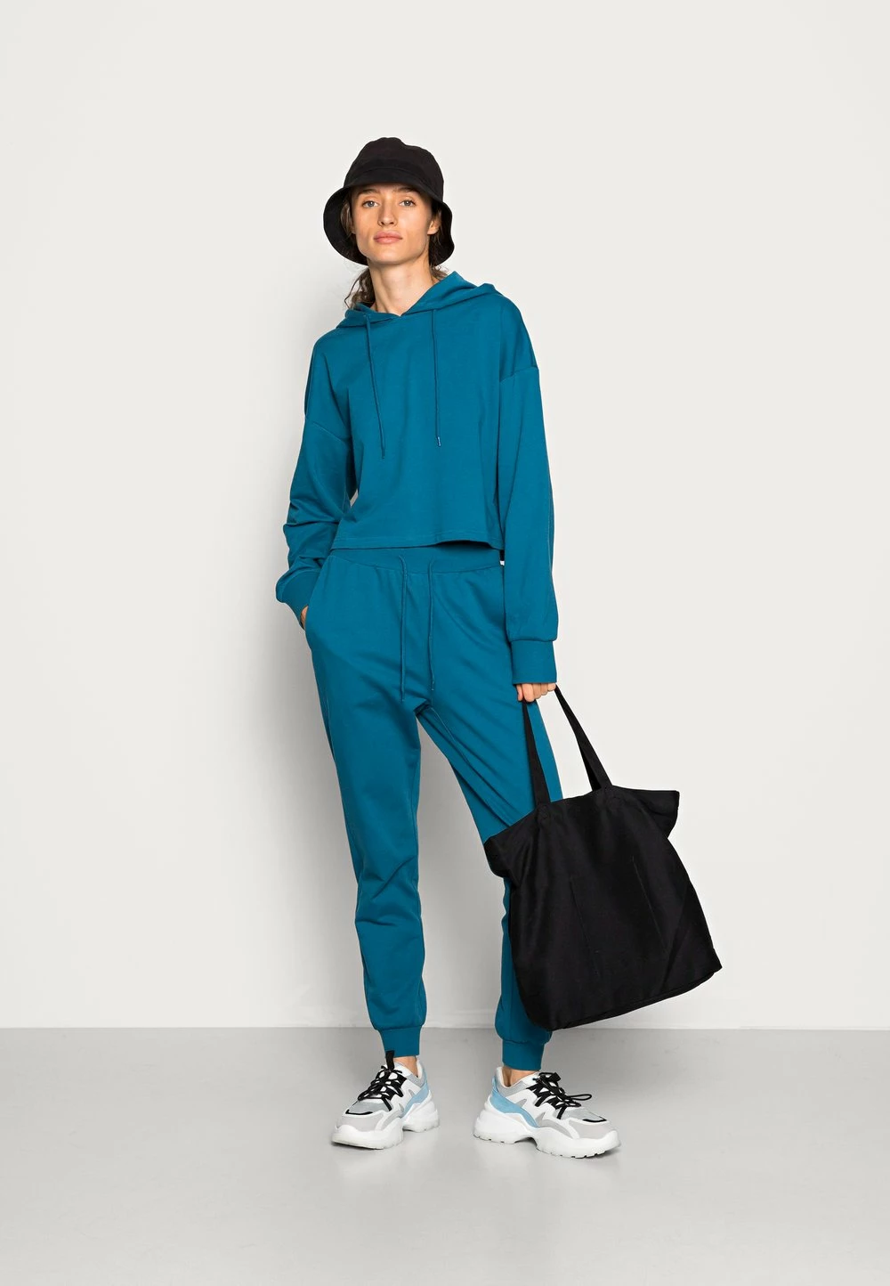 Acheter ❤️ Even&Odd Marchandise de première qualité SET CROPPED HOODIE WITH JOGGER - Sweat à capuche pantalons haute femme ✨ 4 Acheter ❤️ Even&Odd Marchandise de première qualité SET CROPPED HOODIE WITH JOGGER - Sweat à capuche pantalons haute femme ✨ – Image 2