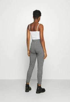 Les meilleures critiques de ⭐ Even&Odd Débardeur Prix Dégriffé t-shirts et tops col en v profond femme 🌟 -Even&Odd Soldes Boutique 10e8195d56234ca6bcd64ba727bb9616