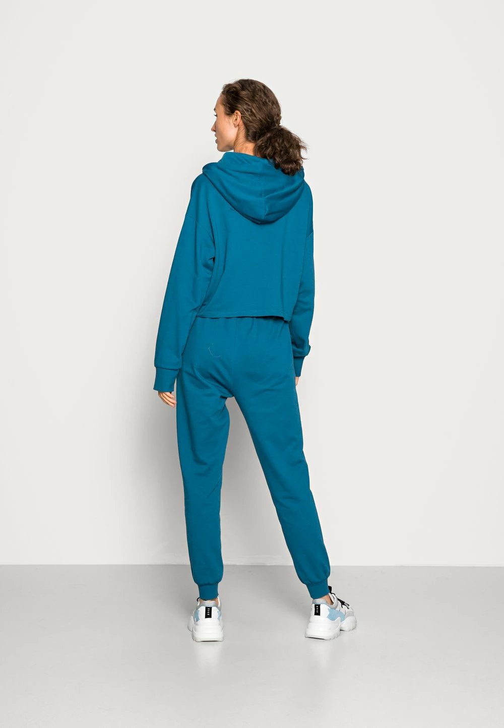 Acheter ❤️ Even&Odd Marchandise de première qualité SET CROPPED HOODIE WITH JOGGER - Sweat à capuche pantalons haute femme ✨ 5 Acheter ❤️ Even&Odd Marchandise de première qualité SET CROPPED HOODIE WITH JOGGER - Sweat à capuche pantalons haute femme ✨ – Image 3