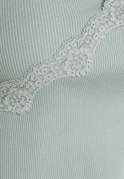 Sortie ⌛ Prix Refroidis Even&Odd Débardeur t-shirts et tops col en v profond femme 😀 -Even&Odd Soldes Boutique 236cd9c537ca41178a1e8ecb3252ba85