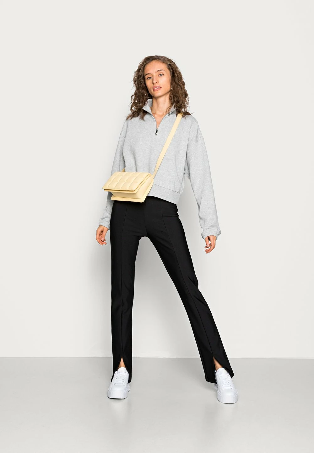 Bon marché 🎁 Even&Odd CROPPED WITH HALF ZIP COLLAR - Sweatshirt Prix Refroidis sweats & sweats à capuche col camionneur femme 🥰 4 Bon marché 🎁 Even&Odd CROPPED WITH HALF ZIP COLLAR - Sweatshirt Prix Refroidis sweats & sweats à capuche col camionneur femme 🥰 – Image 2