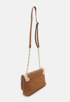 Grosses soldes 🧨 Even&Odd Sac bandoulière Petit Prix sacs fermoir aimanté femme 🛒 8 Grosses soldes 🧨 Even&Odd Sac bandoulière Petit Prix sacs fermoir aimanté femme 🛒 -Even&Odd Soldes Boutique 2b537a616e9041c4bd0b2482ecaa8af7