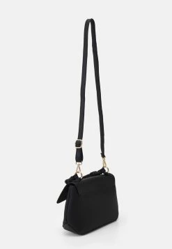 Les meilleures critiques de ✔️ Even&Odd Sac à main Vendre-Réclame sacs compartiment pour téléphone portable femme 👍 9 Les meilleures critiques de ✔️ Even&Odd Sac à main Vendre-Réclame sacs compartiment pour téléphone portable femme 👍 -Even&Odd Soldes Boutique 2be987d18e3240e48a3fd68d07a48eb8