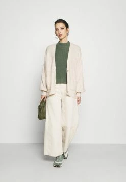 De gros ✔️ Soldes Even&Odd CROPPED MOCK NECK - Pullover pulls et gilets col officier femme 👏 10 De gros ✔️ Soldes Even&Odd CROPPED MOCK NECK - Pullover pulls et gilets col officier femme 👏 -Even&Odd Soldes Boutique 2f82f85d834b41e2a4f81f0f138c7056