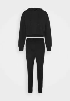 Offres 🛒 Even&Odd Prix Usine SET CROPPED HOODIE WITH JOGGER - Sweat à capuche pulls et gilets normale femme 💯 29 Offres 🛒 Even&Odd Prix Usine SET CROPPED HOODIE WITH JOGGER - Sweat à capuche pulls et gilets normale femme 💯 -Even&Odd Soldes Boutique 3233ad31070f481ca2d238fa18cabf50 1