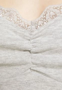 Meilleure vente ✔️ Even&Odd Prix Accessible 3 PACK - Débardeur t-shirts et tops col en v profond femme ⌛ 15 Meilleure vente ✔️ Even&Odd Prix Accessible 3 PACK - Débardeur t-shirts et tops col en v profond femme ⌛ -Even&Odd Soldes Boutique 34ab88859a604eed98489ce6756a5a45