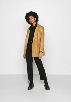 Bon marché 👍 Prix d’Amis Even&Odd FLUFFY OFF SHOULDER - Pullover pulls et gilets col roulé femme 🌟 -Even&Odd Soldes Boutique 3eadd95b45be474a87a75b2a35ee3b56