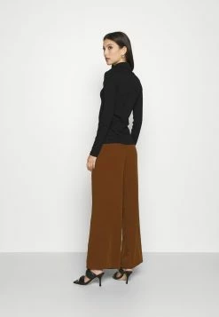 Promo ✔️ Even&Odd 2 PACK - T-shirt à manches longues Vendre-Réclame t-shirts et tops col roulé femme 👏 11 Promo ✔️ Even&Odd 2 PACK - T-shirt à manches longues Vendre-Réclame t-shirts et tops col roulé femme 👏 -Even&Odd Soldes Boutique 44710dcf30e64771998203f4f326a643