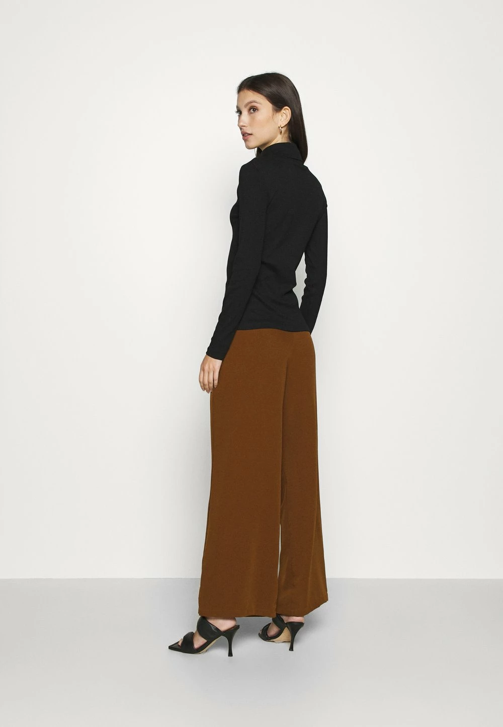 Promo ✔️ Even&Odd 2 PACK - T-shirt à manches longues Vendre-Réclame t-shirts et tops col roulé femme 👏 5 Promo ✔️ Even&Odd 2 PACK - T-shirt à manches longues Vendre-Réclame t-shirts et tops col roulé femme 👏 – Image 3