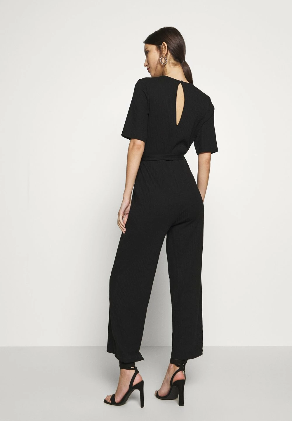 Bon marché 🛒 Prix Légers Even&Odd BASIC - Ribbed short sleeves belted jumpsuit - Combinaison combinaisons et salopettes col rond femme 🎁 5 Bon marché 🛒 Prix Légers Even&Odd BASIC - Ribbed short sleeves belted jumpsuit - Combinaison combinaisons et salopettes col rond femme 🎁 – Image 3