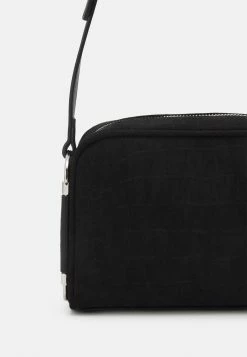 Coupon 🌟 Even&Odd Prix Malin Sac bandoulière sacs et bagages compartiment pour téléphone portable femme 🎉 -Even&Odd Soldes Boutique 4eaad2bc5da54307bda116999187b23a