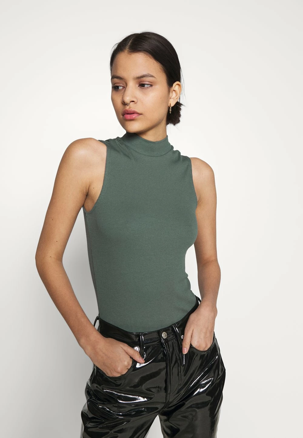 Promo 😀 Even&Odd Qualité Excellente Débardeur t-shirts et tops col officier femme 👍 3 Promo 😀 Even&Odd Qualité Excellente Débardeur t-shirts et tops col officier femme 👍