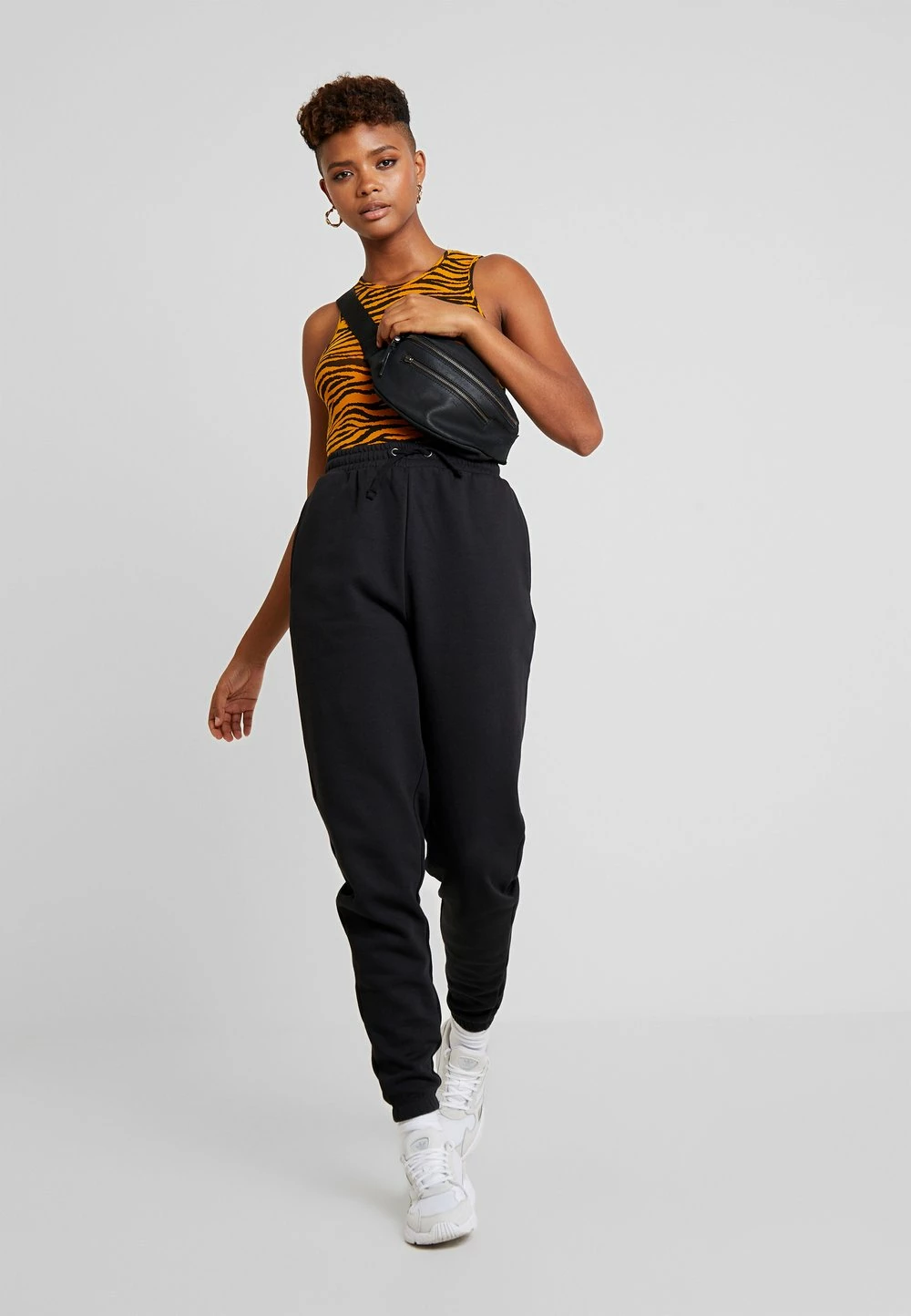Meilleur prix 👏 Even&Odd High Waist Loose Fit Joggers - Pantalon de survêtement Prix Ourlé pantalons haute femme 🤩 4 Meilleur prix 👏 Even&Odd High Waist Loose Fit Joggers - Pantalon de survêtement Prix Ourlé pantalons haute femme 🤩 – Image 2
