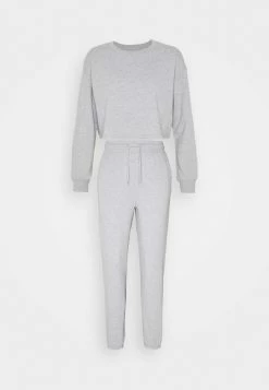 Le moins cher 😉 Even&Odd SWEAT SET CROPPED SWEATSHIRT & LOOSE JOGGER - Sweatshirt Soldes En Ligne pulls et gilets haute femme 😍 -Even&Odd Soldes Boutique 84161de79878420eb728b94613168a58