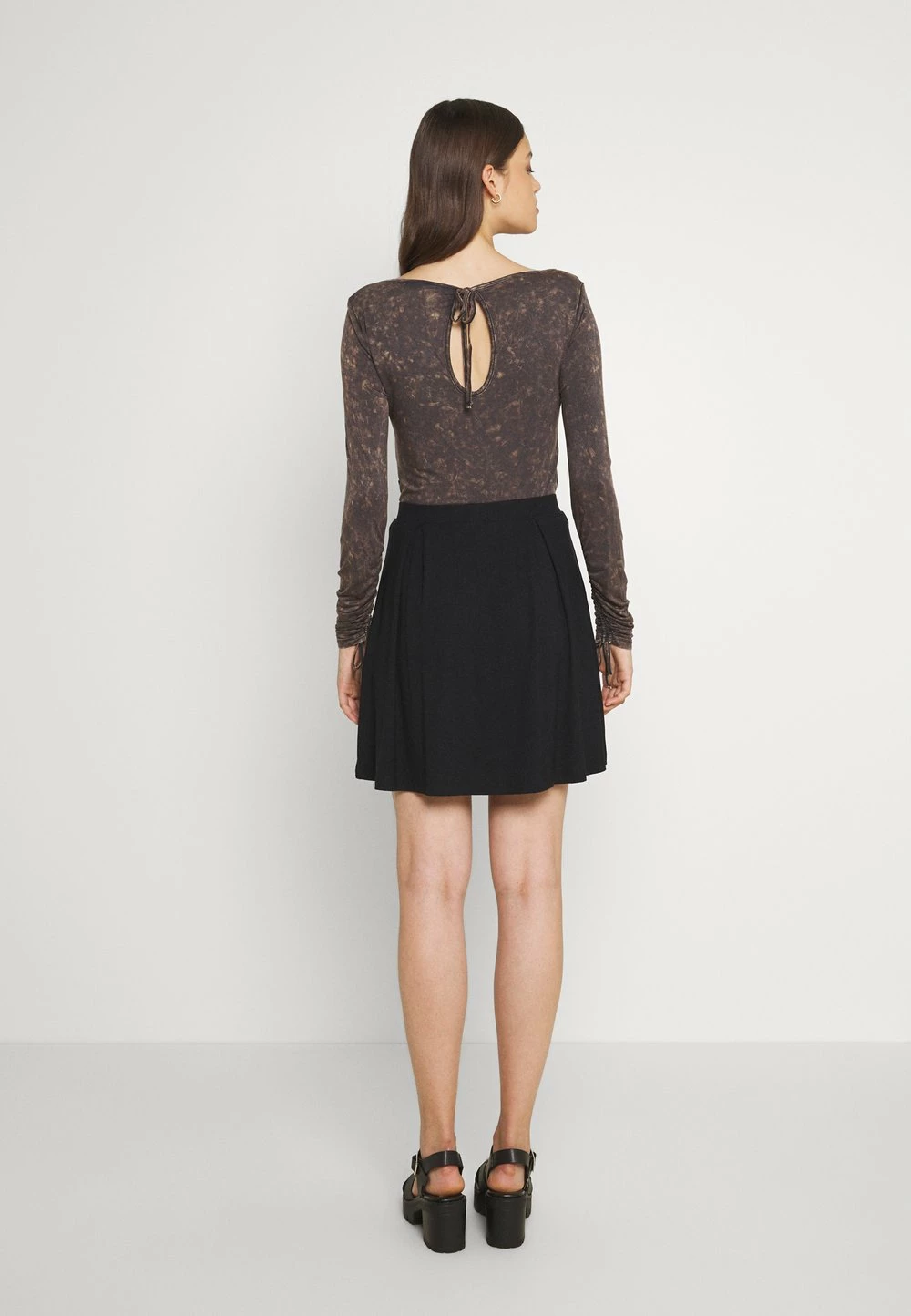 Coupon ❤️ Even&Odd Bas Prix 2 PACK - Jupe trapèze jupes couleur unie femme ⌛ 6 Coupon ❤️ Even&Odd Bas Prix 2 PACK - Jupe trapèze jupes couleur unie femme ⌛ – Image 4