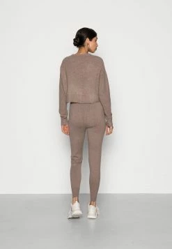 De gros 😍 Even&Odd Petit Prix JUMPER & PANT SET - Pullover pulls et gilets haute femme 😍 -Even&Odd Soldes Boutique 8f7ae2b71ee74ed7b9def439e4b414ac