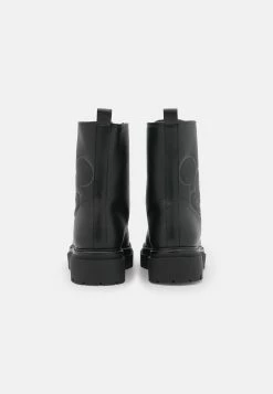 Remise 👍 Even&Odd Prix Discount DISNEY WINTER BOOTIES - Bottines à plateau bottes rond femme 🎁 -Even&Odd Soldes Boutique 9a6fc7c82a024485a026f54deffab67a