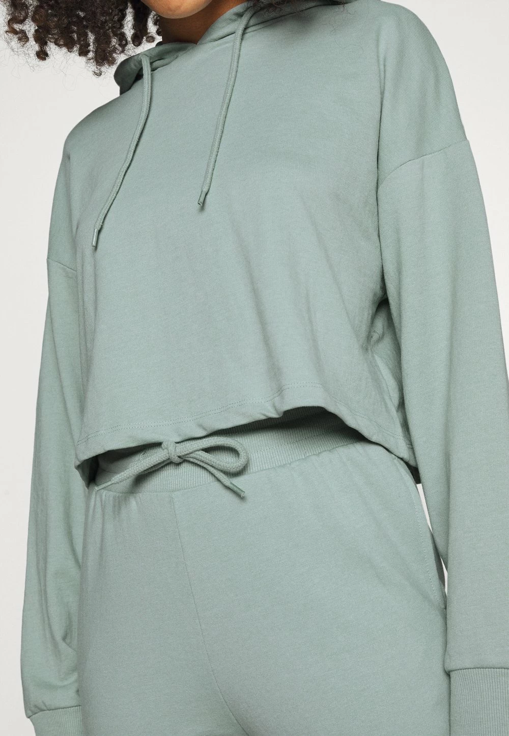 Offres 🛒 Even&Odd Prix Usine SET CROPPED HOODIE WITH JOGGER - Sweat à capuche pulls et gilets normale femme 💯 9 Offres 🛒 Even&Odd Prix Usine SET CROPPED HOODIE WITH JOGGER - Sweat à capuche pulls et gilets normale femme 💯 – Image 7