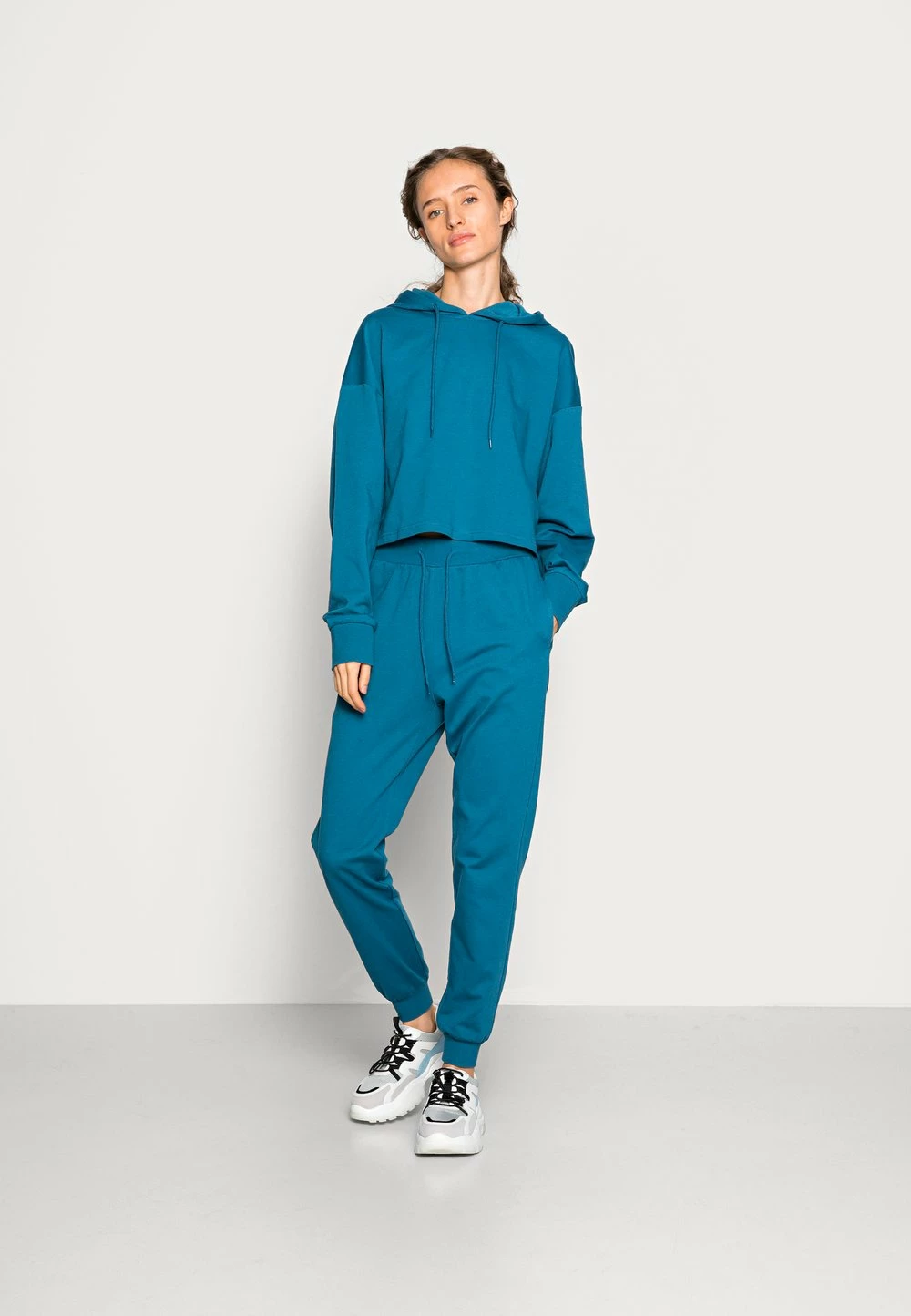 Acheter ❤️ Even&Odd Marchandise de première qualité SET CROPPED HOODIE WITH JOGGER - Sweat à capuche pantalons haute femme ✨ 3 Acheter ❤️ Even&Odd Marchandise de première qualité SET CROPPED HOODIE WITH JOGGER - Sweat à capuche pantalons haute femme ✨