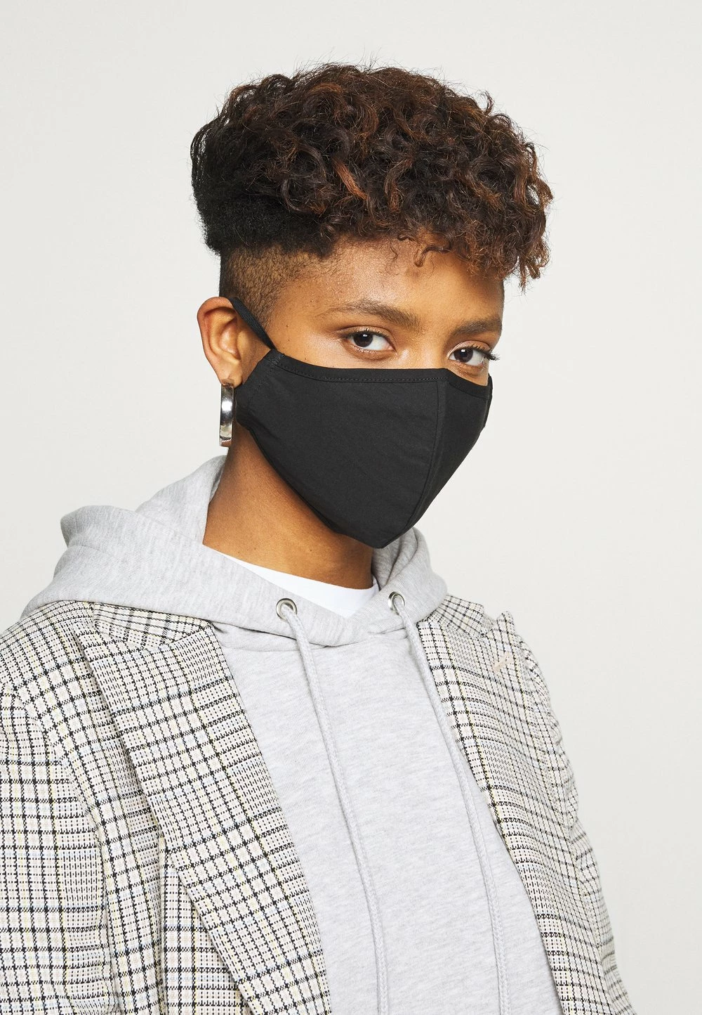 Nouveau ✔️ Marchandise de première qualité Even&Odd 3 PACK - Masque en tissu masques imprimé unisex 🌟 5 Nouveau ✔️ Marchandise de première qualité Even&Odd 3 PACK - Masque en tissu masques imprimé unisex 🌟 – Image 3