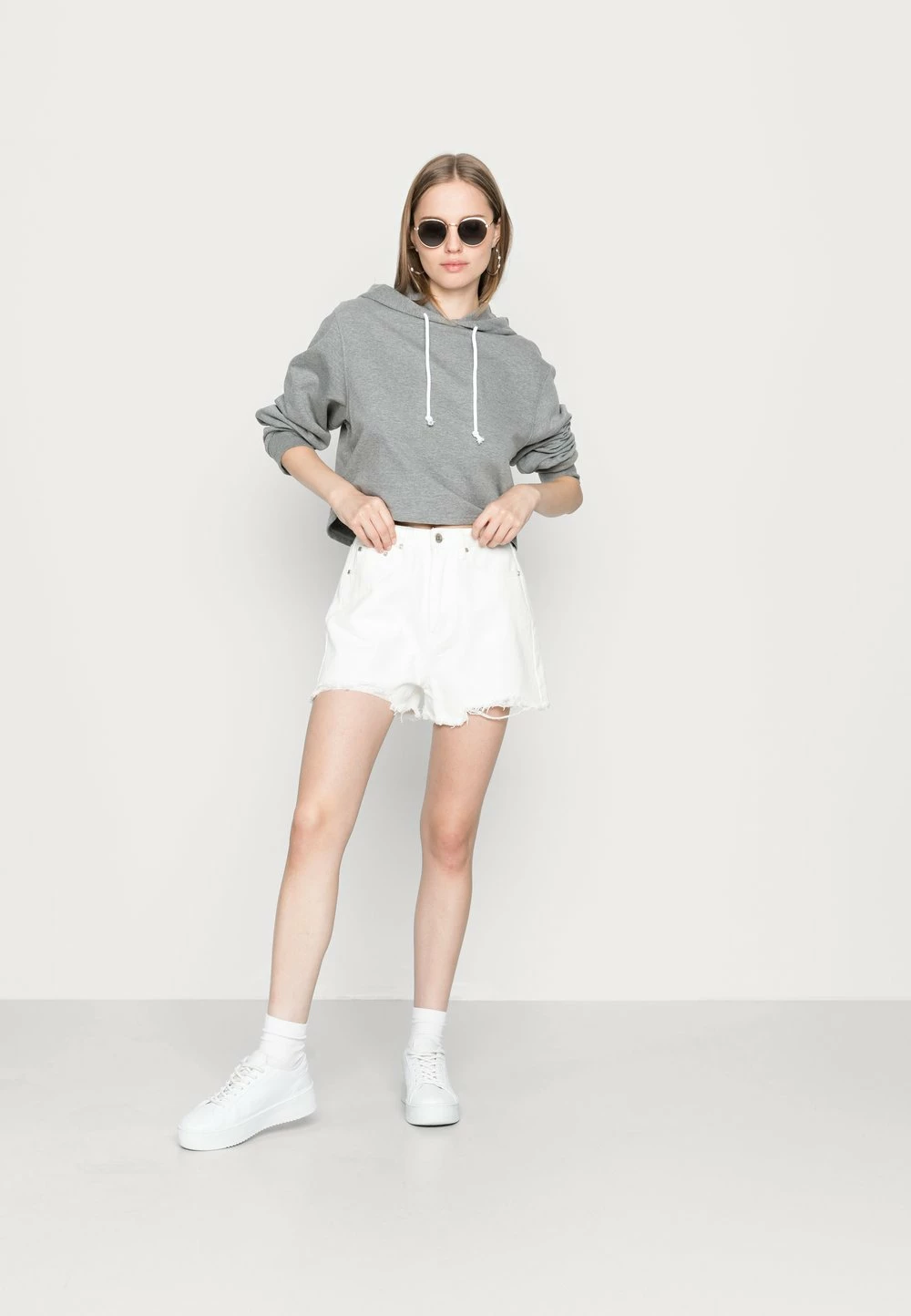 Acheter ✨ Even&Odd CROPPED HOODIE WITH CONTRAST CORDS - Sweat à capuche Soldes En Ligne sweats & sweats à capuche femme ✔️ 4 Acheter ✨ Even&Odd CROPPED HOODIE WITH CONTRAST CORDS - Sweat à capuche Soldes En Ligne sweats & sweats à capuche femme ✔️ – Image 2