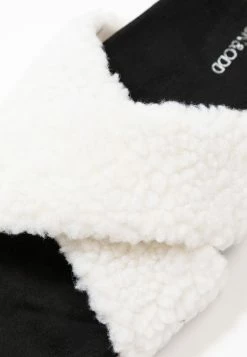 Top 10 🌟 Prix Jamais Vus Even&Odd Chaussons ouvert femme ✔️ -Even&Odd Soldes Boutique c673eb3ee8464d8684f4ce448ccf8177