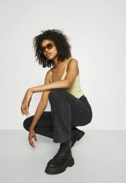 Les meilleures critiques de 🔥 Even&Odd Authentique 100% Débardeur t-shirts et tops cache-cœur femme 🛒 -Even&Odd Soldes Boutique c96f5b9085884f61ab13f9c4f880fd6f