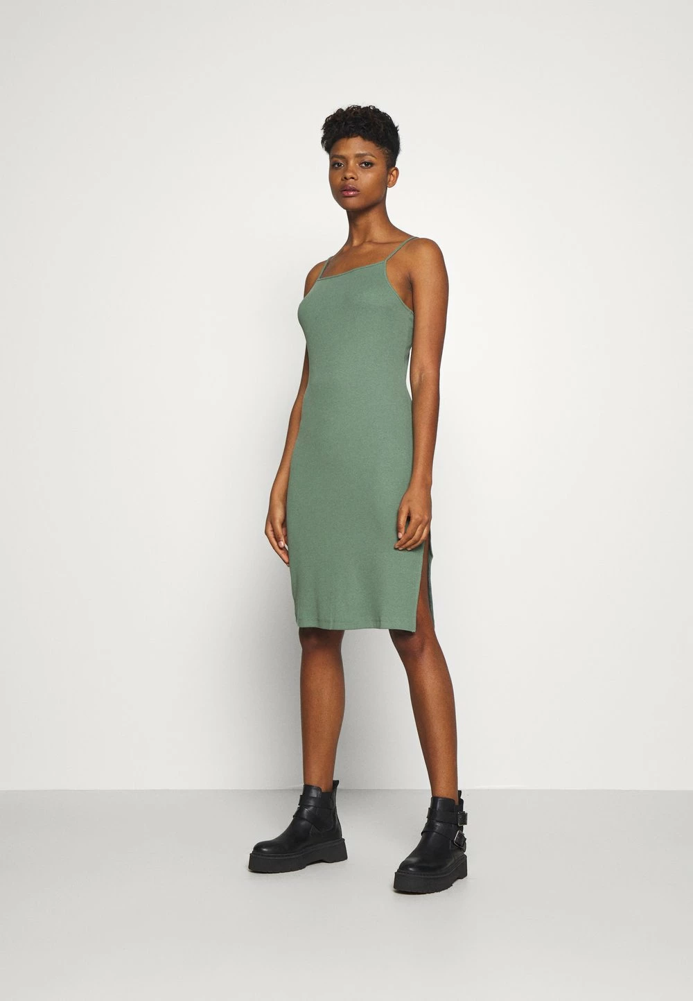 Meilleure vente 🥰 Even&Odd Robe en jersey Prix Compétitif robes echancrure dos femme 🤩 3 Meilleure vente 🥰 Even&Odd Robe en jersey Prix Compétitif robes echancrure dos femme 🤩