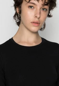 Sortie ❤️ Even&Odd Prix Ourlé T-shirt à manches longues t-shirts et tops col rond femme 🎁 -Even&Odd Soldes Boutique d42fb31e78b3465ba7263011feae0eb5