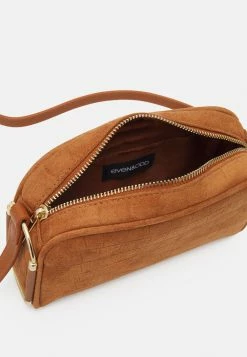 Promo 🌟 Prix Favorable Even&Odd Sac bandoulière sacs et bagages compartiment pour téléphone portable femme 💯 9 Promo 🌟 Prix Favorable Even&Odd Sac bandoulière sacs et bagages compartiment pour téléphone portable femme 💯 -Even&Odd Soldes Boutique d6ce58ccc2c540b4ac447a0c0fc43dbf