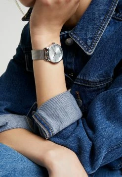 Vente flash ✨ Even&Odd Montre Prix Sacrifiés montres couleur unie femme 👏